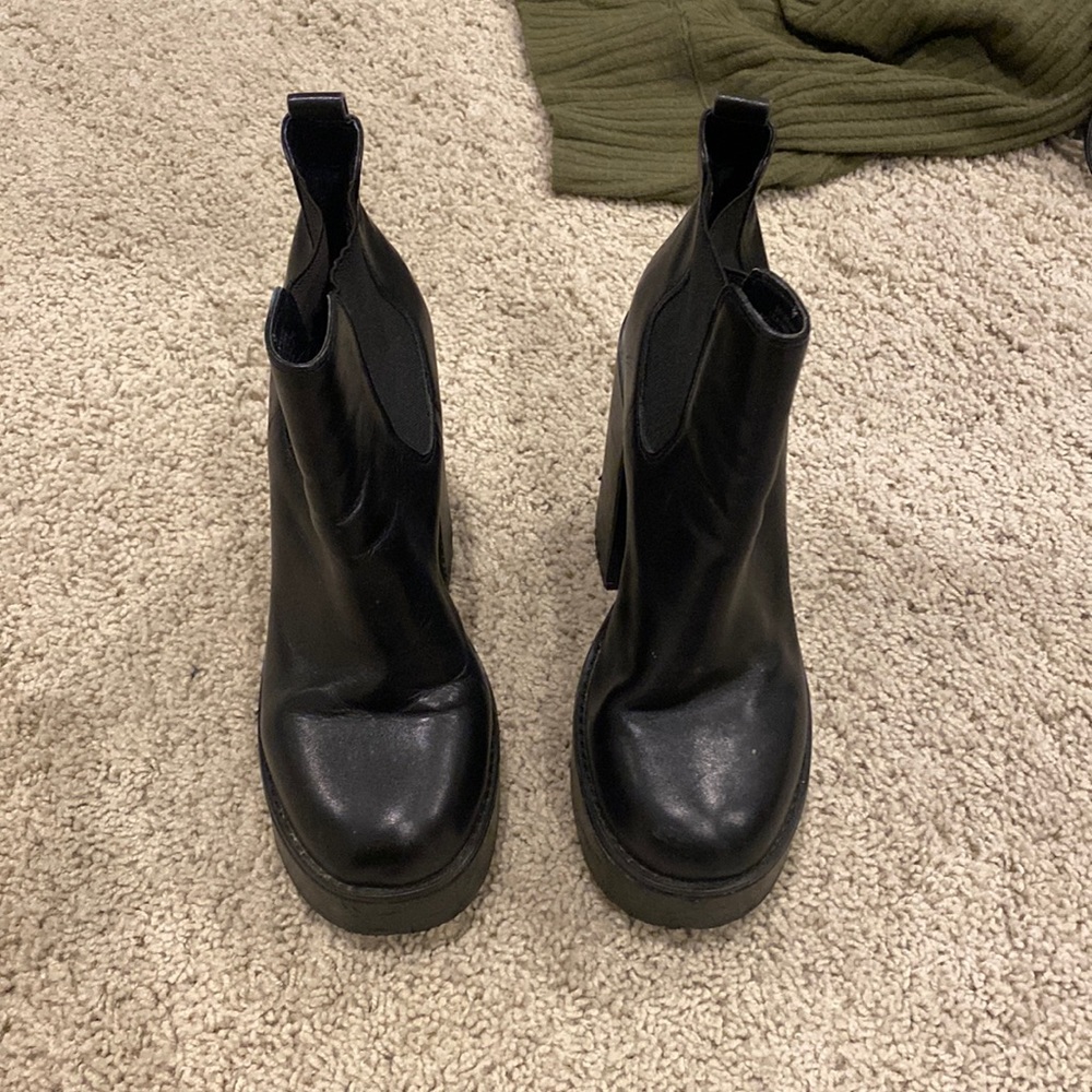 Australian brand Windsor Smith black genuine leather boots